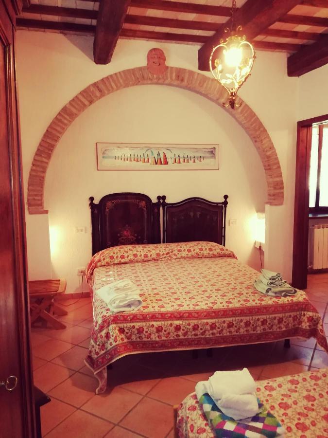 Casale Giuncheto * Pilonico Paterno