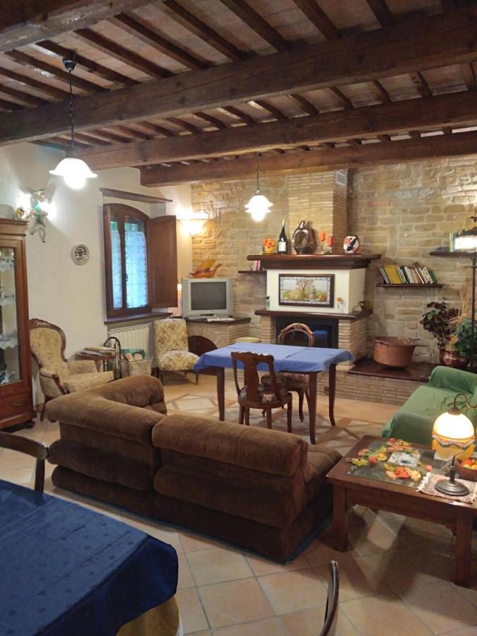 Casale Giuncheto * Pilonico Paterno
